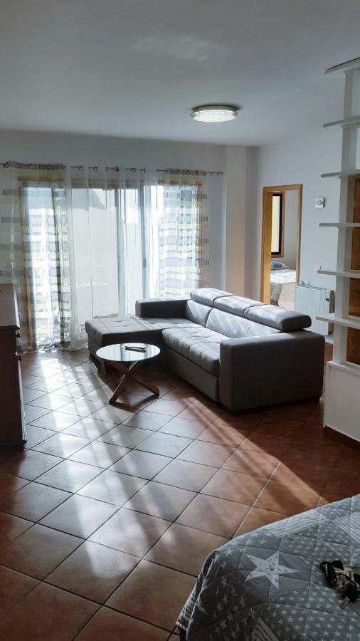 Apartamento Amplio Y Tranquilo Con Vistas Лос Реалехос Екстериор снимка